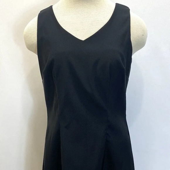 CDC Women Sleeveless Above Knee V-Neck Cocktail/Party Black Dress Size 6 - Picture 1 of 12